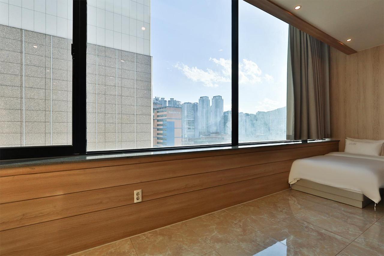 Seomyeon Ib Hotel Pusan Zewnętrze zdjęcie