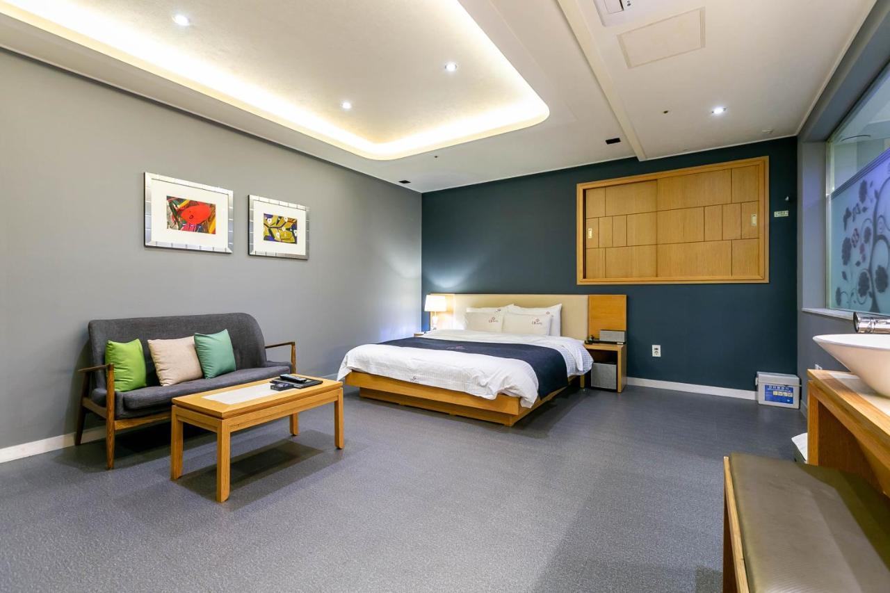 Seomyeon Ib Hotel Pusan Zewnętrze zdjęcie
