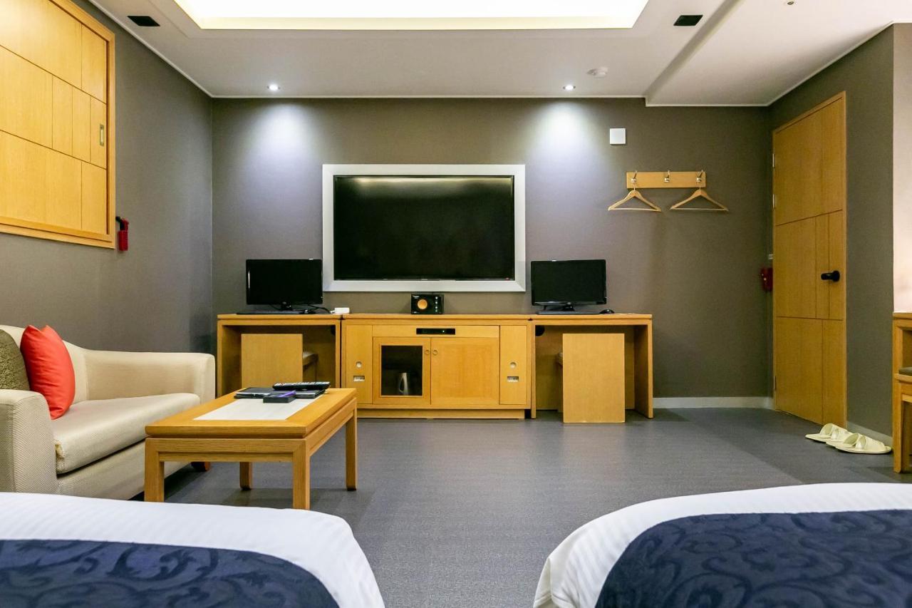 Seomyeon Ib Hotel Pusan Zewnętrze zdjęcie